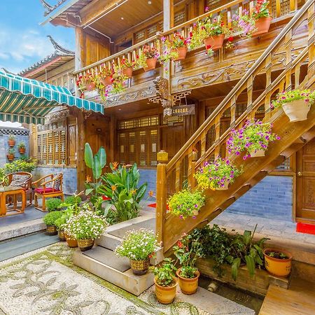 He Mu Ju Inn Zhongyi Branch Лицзян Экстерьер фото