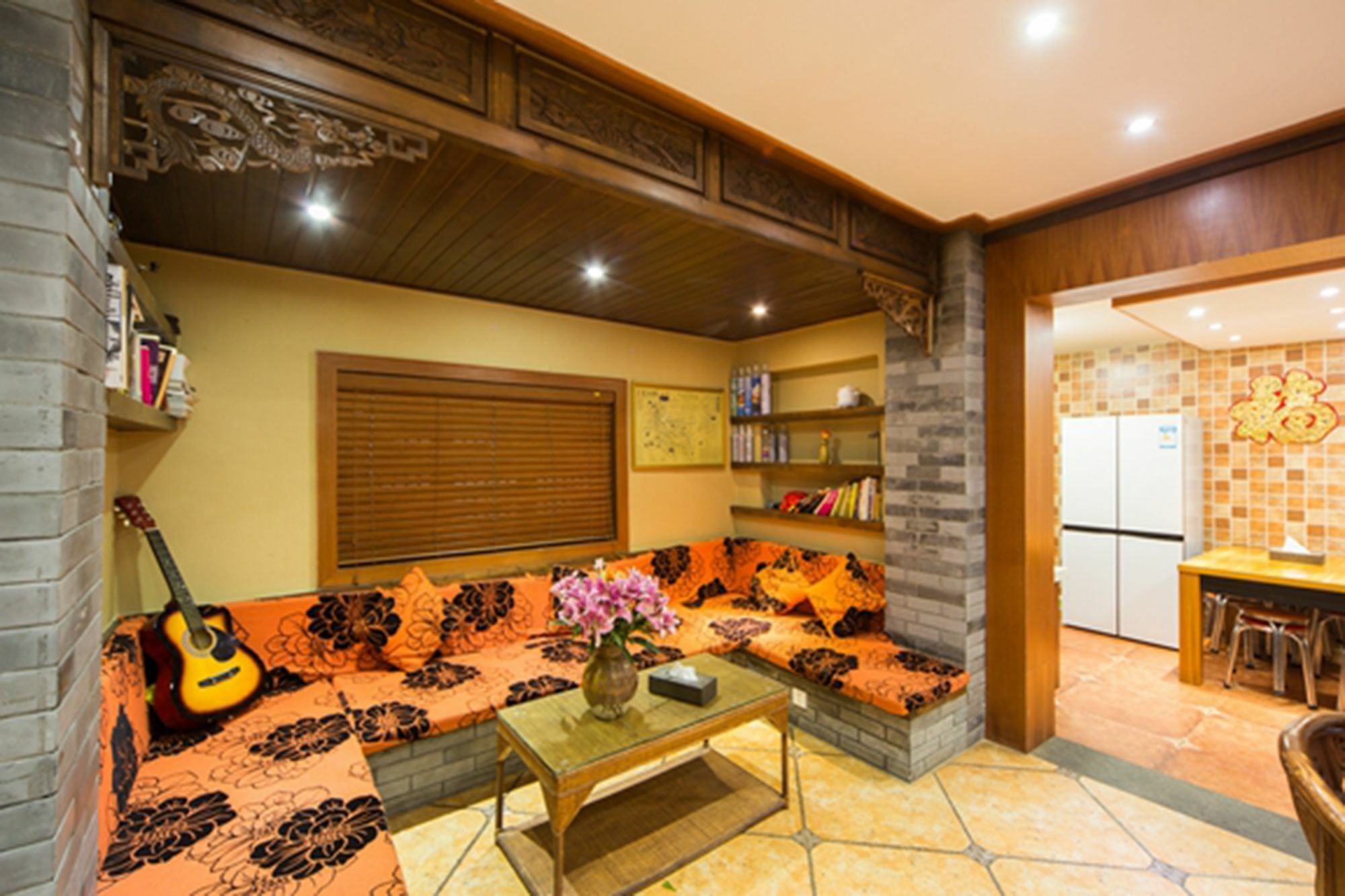 He Mu Ju Inn Zhongyi Branch Лицзян Экстерьер фото